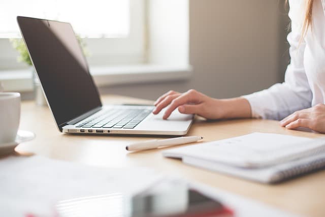 Overcoming Investment Overthinking: Daily Lessons for Financial Confidence